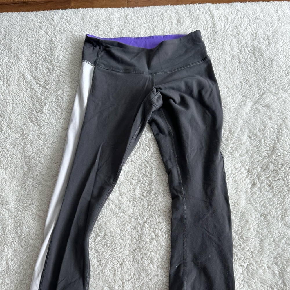 Rare - Lululemons - purple- grey and white - no pockets - cropped